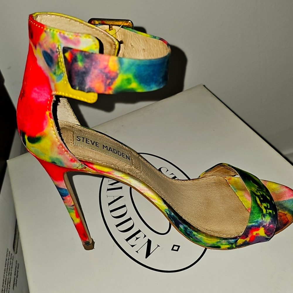 Steve madden sling backs